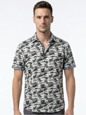 ROBERT GRAHAM | Short-Sleeve Camouflage Print Button Down Shirt Men’s Size M